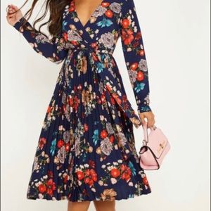 Floral pleated midi dress by Pretty Little Thing
